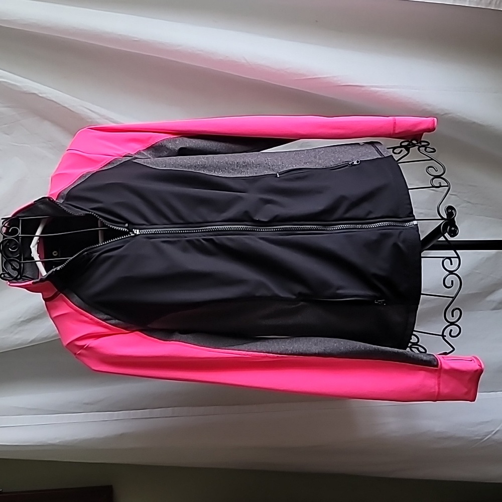 Xersion slim fit jacket. Size PM